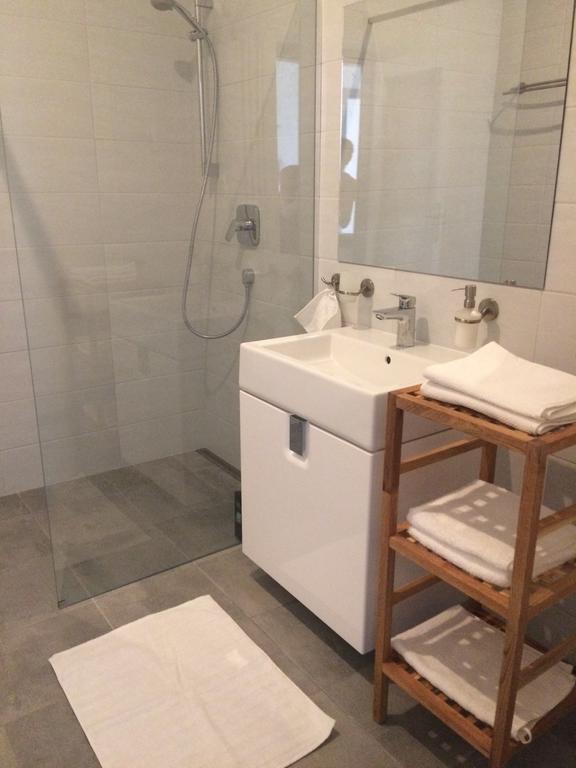 Balokany Apartman Beci Exterior foto